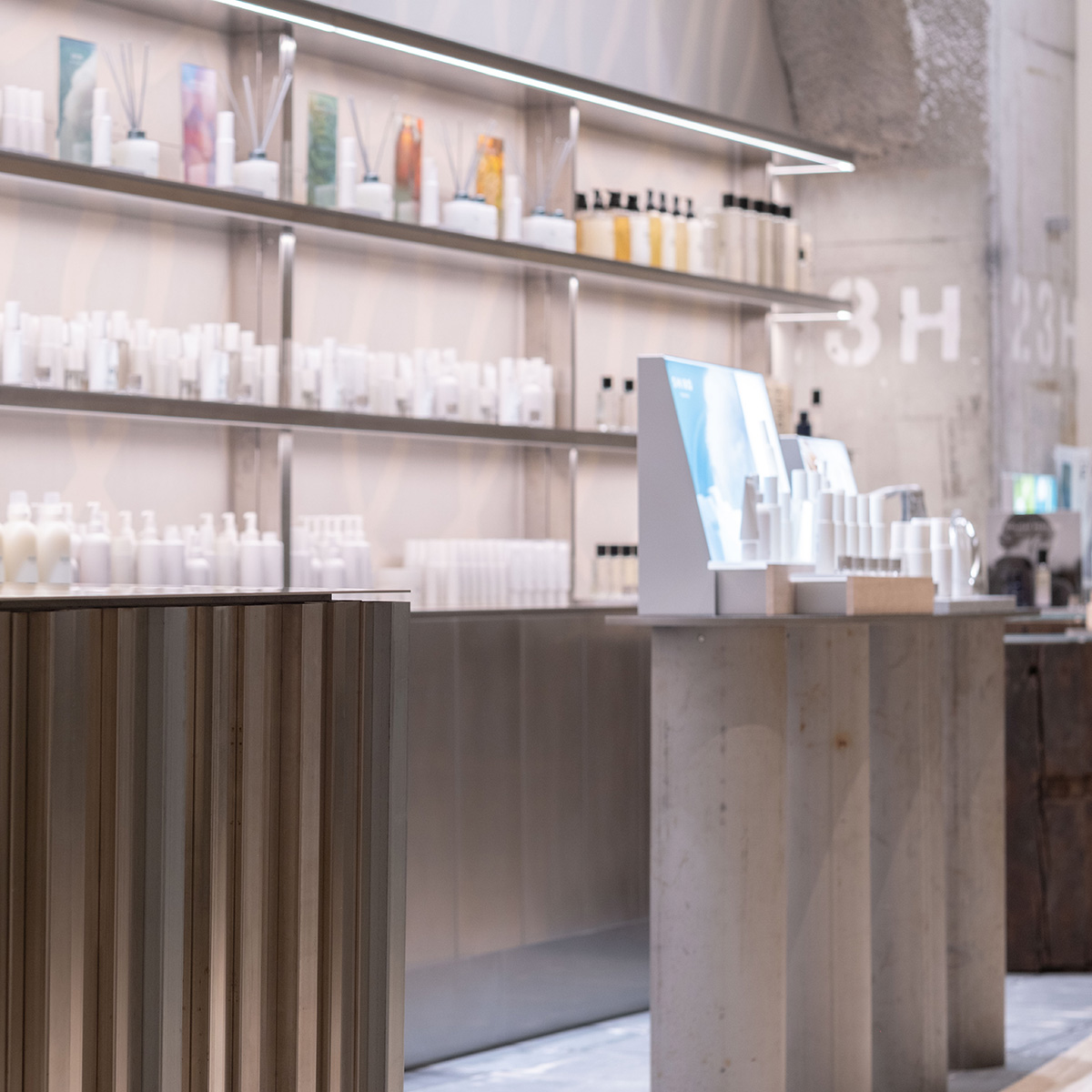 【お詫び・訂正】2025年12月10日（水）に、韓国2号店となる<br>「SHIRO LOTTE WORLD MALL」がオープン