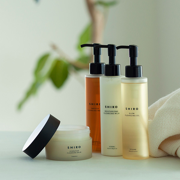 ＜ビューティーコラム vol.05＞クレンジングと洗顔の違いや役割とは？ダブル洗顔の必要性や手順も解説