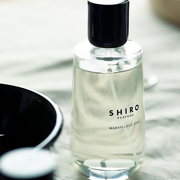 ＜ビューティーコラム vol.31＞冬の香水の付け方は？付ける場所やおすすめの香り・アイテムをご紹介