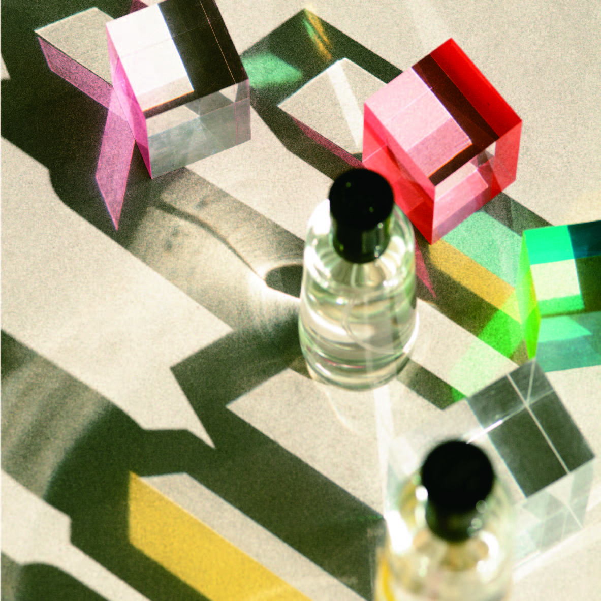 香りを試すとき、何を使いますか？