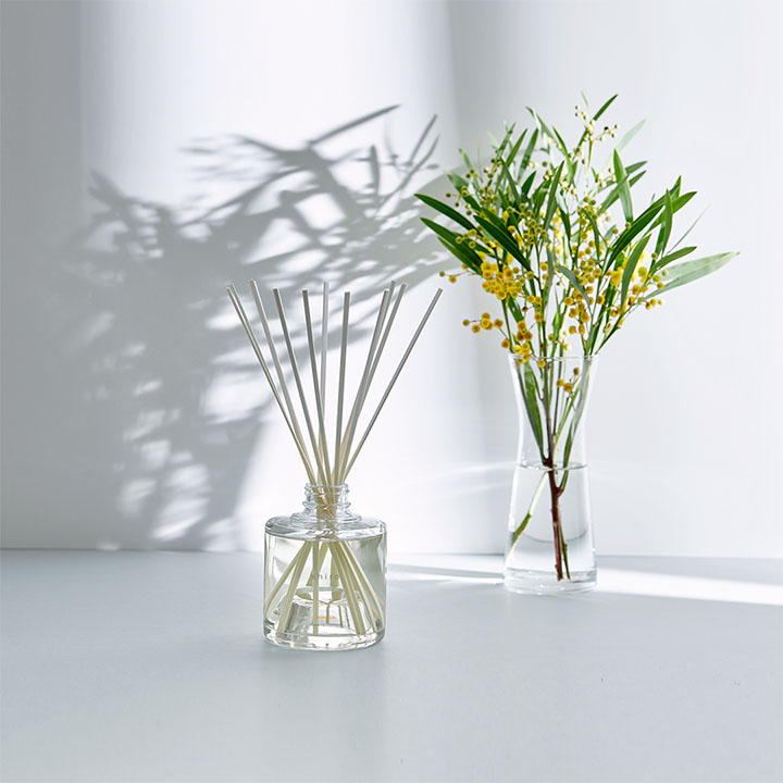 透明感のある、みずみずしいグリーンフローラルが香るミモザ