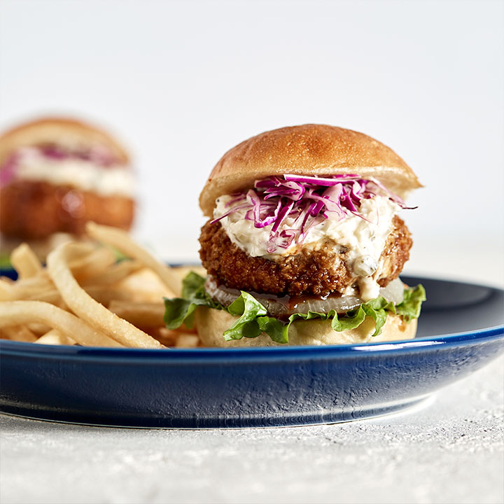 【shiro cafe】人気のVEGAN BURGERにタルタルコロッケバーガーが仲間入り [自由が丘店]