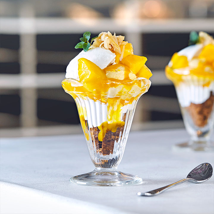 【shiro cafe】マンゴーを贅沢に使用したヴィーガンパフェが新登場 [自由が丘店]