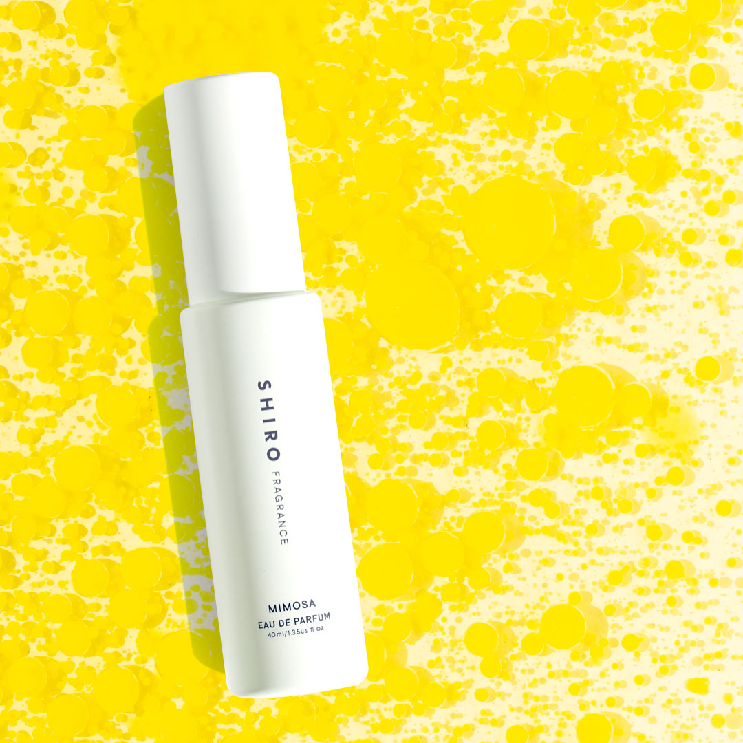 小さくて愛らしい黄色い花々のミモザグリーンフローラルの香りが春を告げてくれます