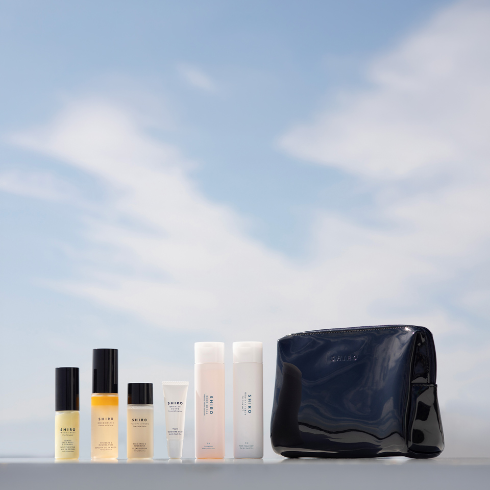 TRAVEL SET